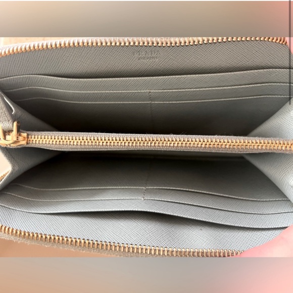 Prada Saffiano Flower Accent Blue & White Long Wallet - Picture 2 of 3